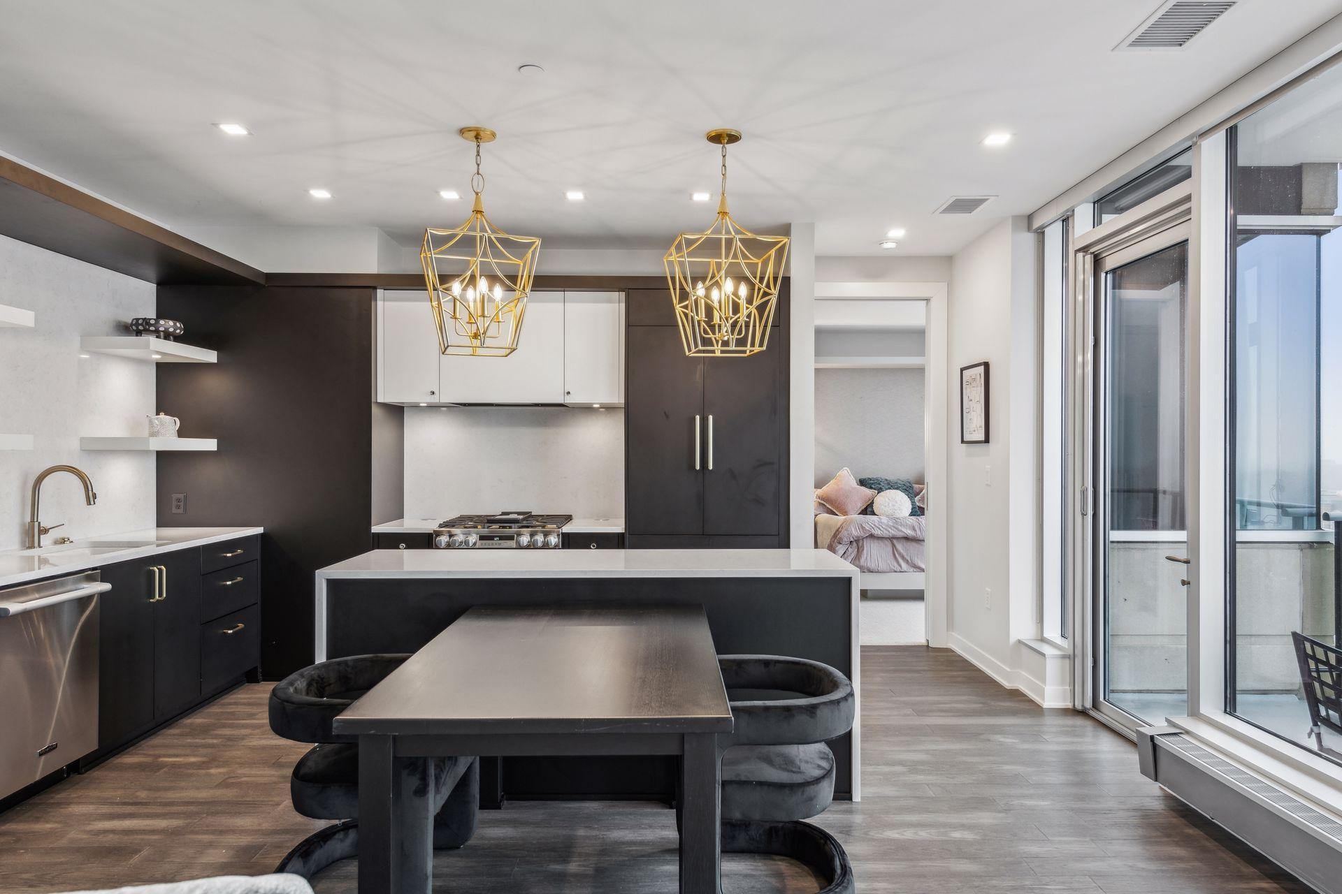 3209 Galleria Unit: 806