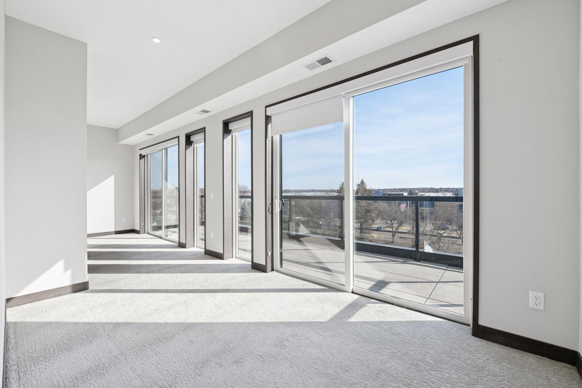 253 Lake Street E Unit: 401