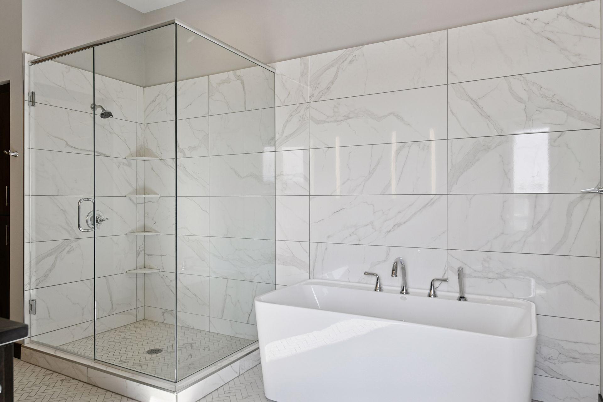 253 Lake Street E Unit: 401