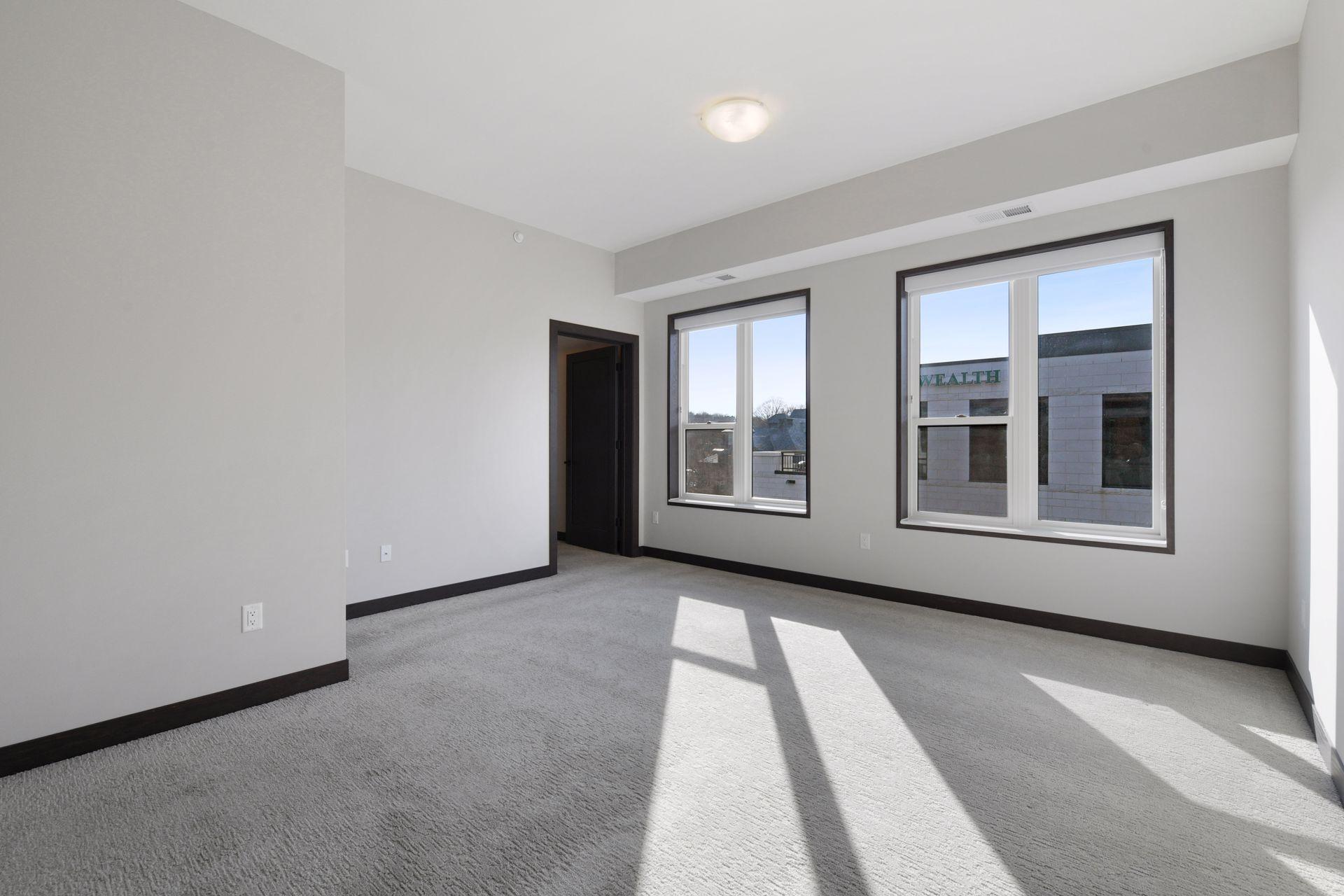 253 Lake Street E Unit: 401