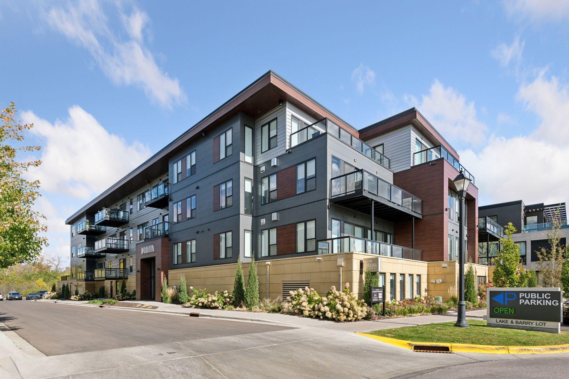 253 Lake Street E Unit: 401