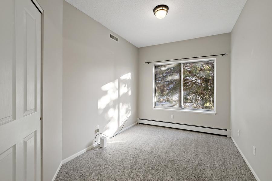 7520 Edinborough Way Unit: 2217