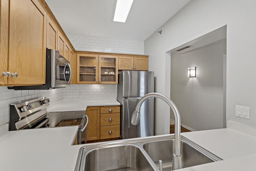 7520 Edinborough Way Unit: 2217