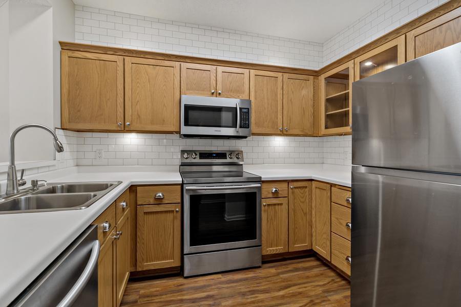 7520 Edinborough Way Unit: 2217