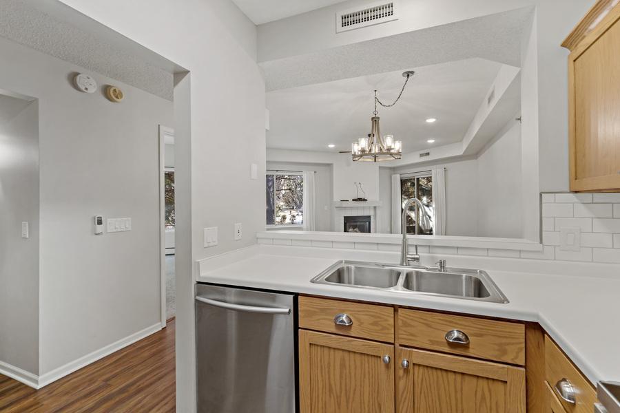 7520 Edinborough Way Unit: 2217