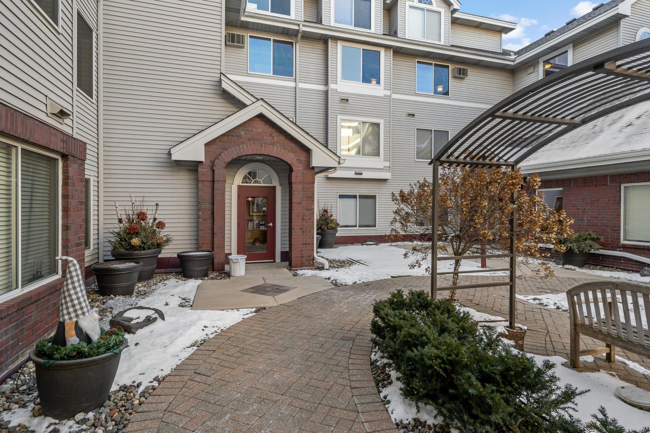 7520 Edinborough Way Unit: 2217