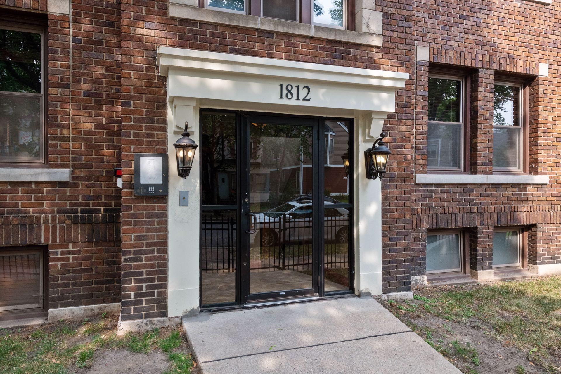 1812 Clinton Avenue Unit: 300