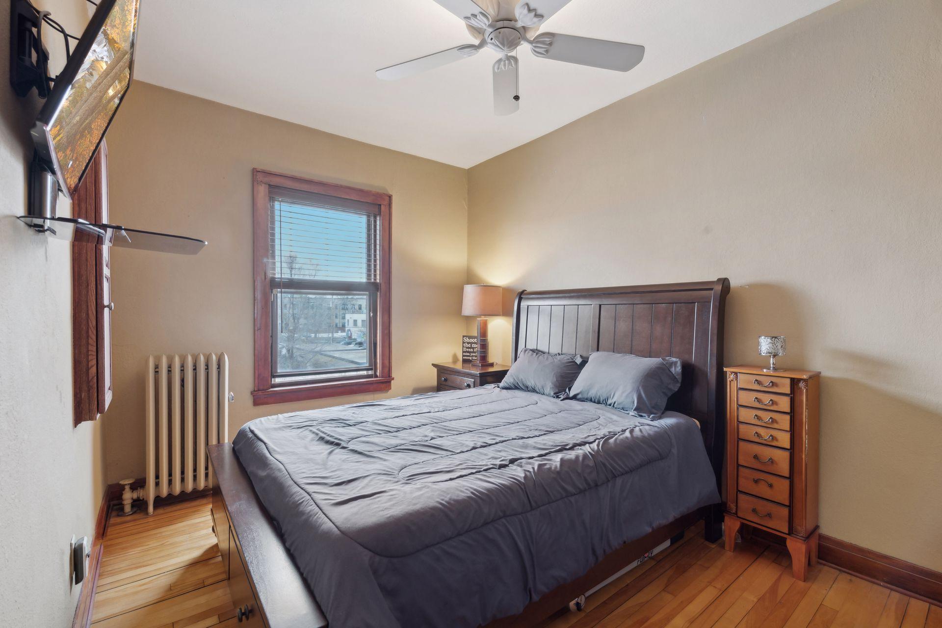 1812 Clinton Avenue Unit: 300