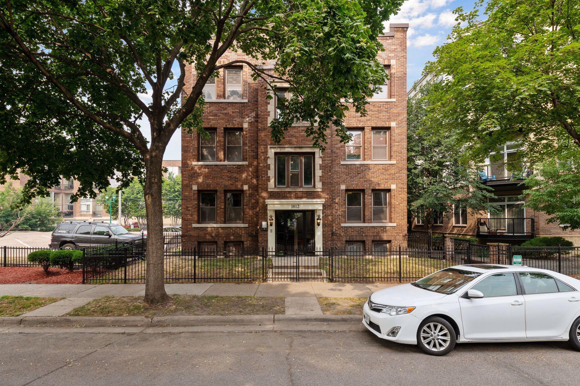 1812 Clinton Avenue Unit: 300