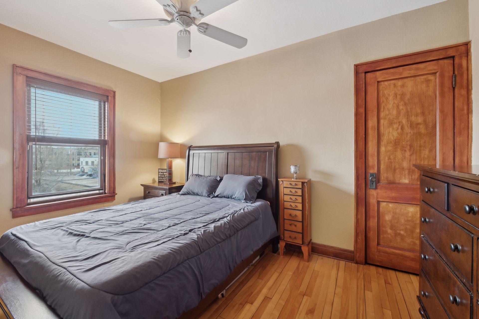1812 Clinton Avenue Unit: 300