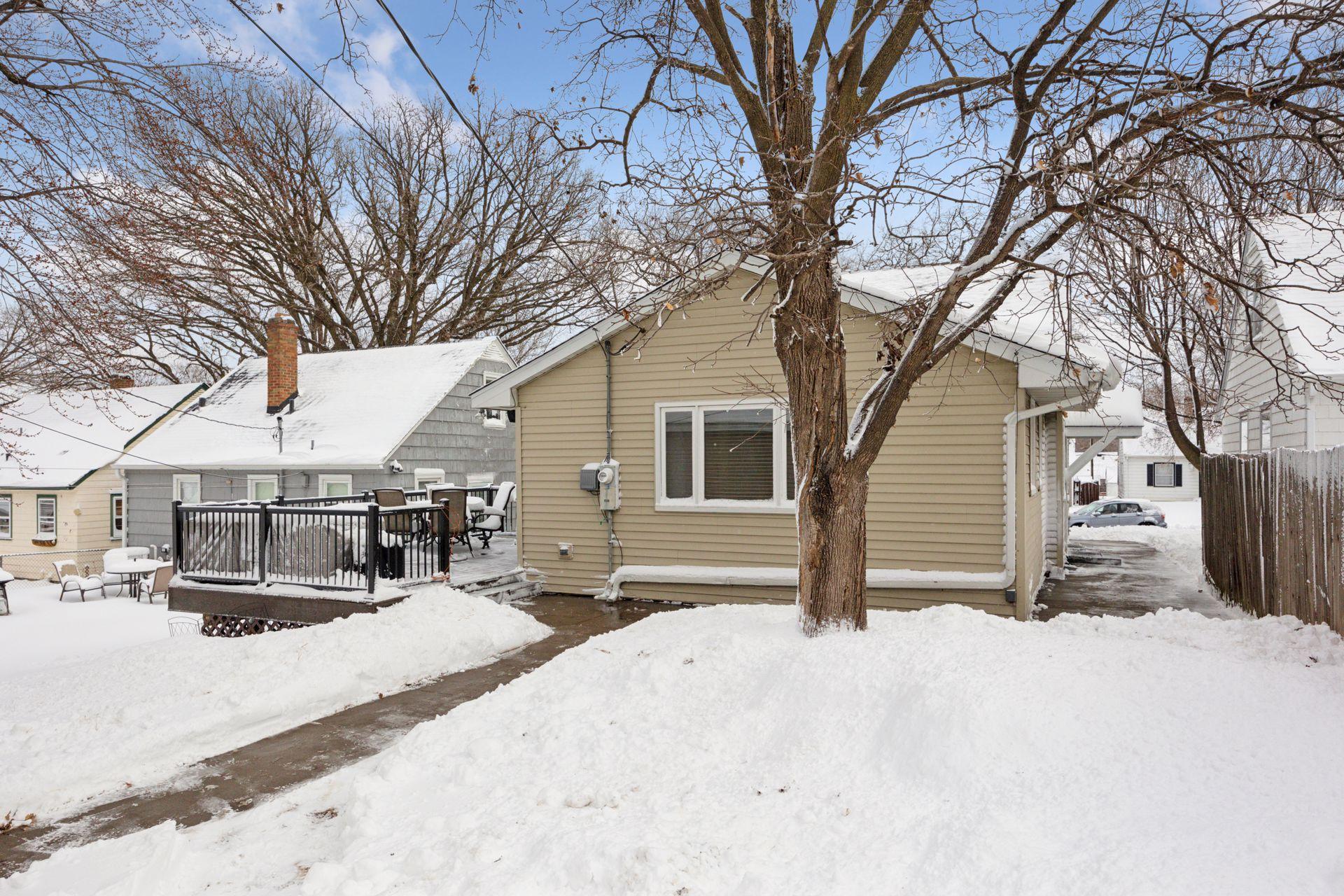 2732 Georgia Avenue S
