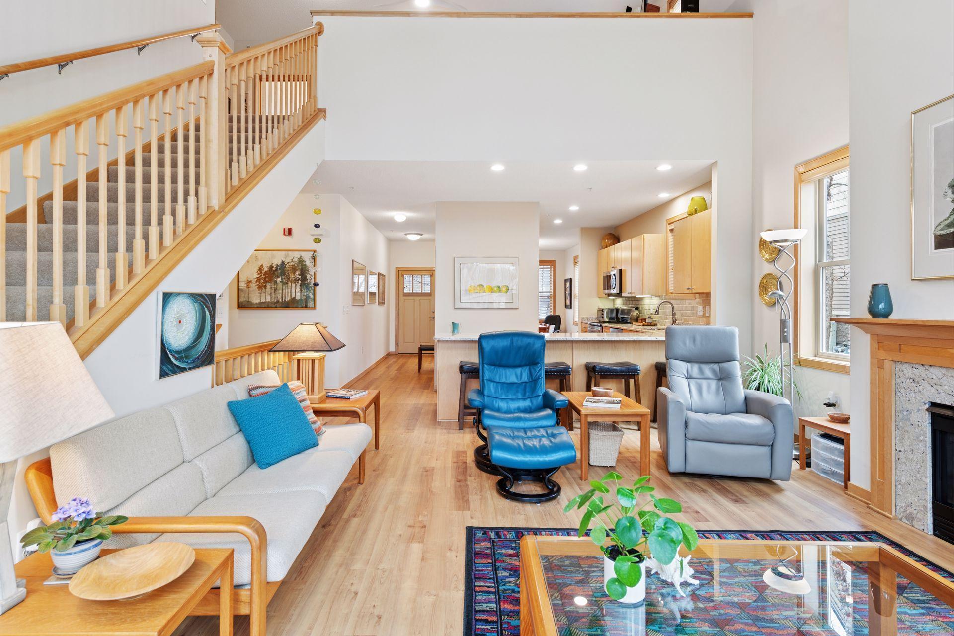 2201 Village Terrace