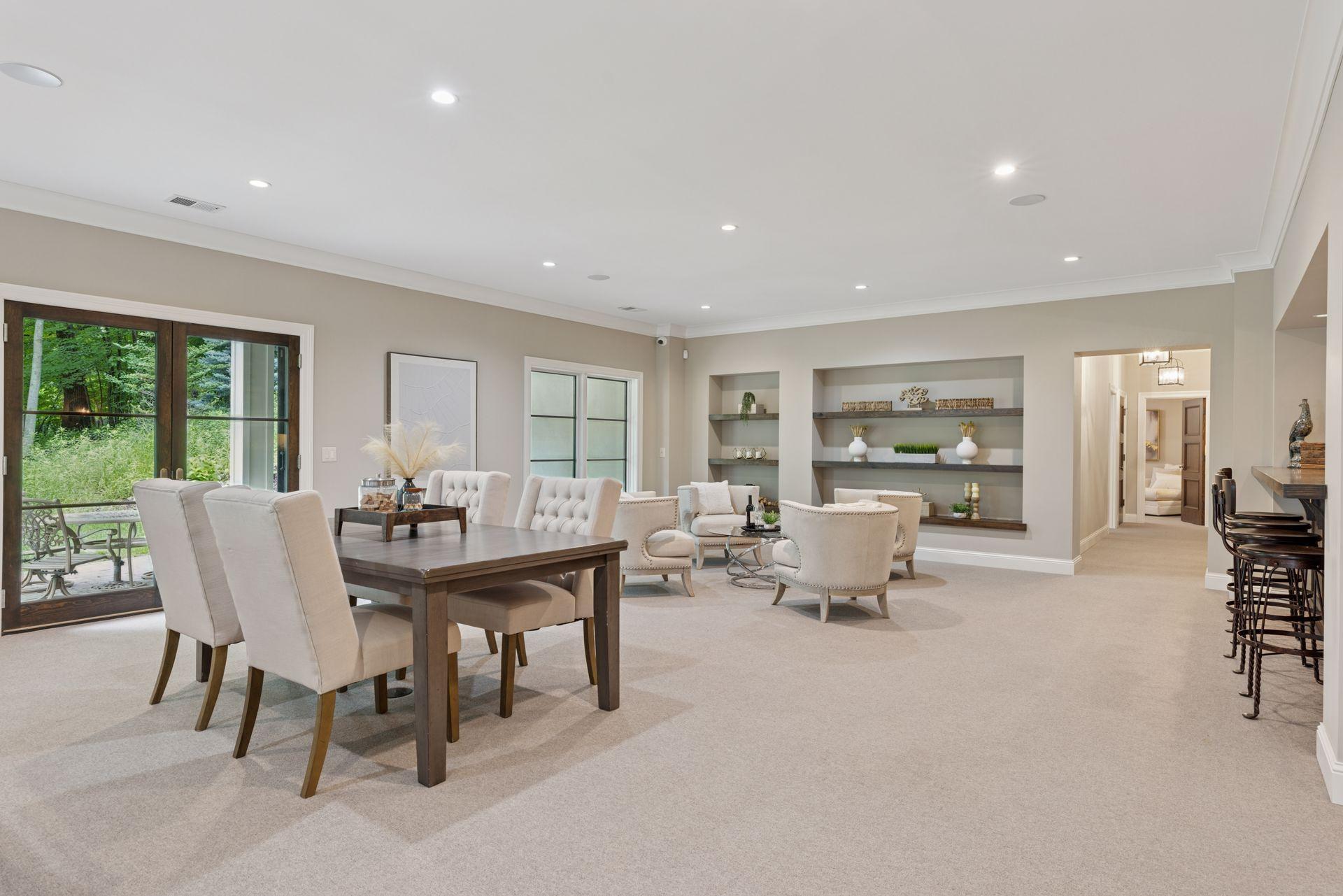 405 Carpenters Point
