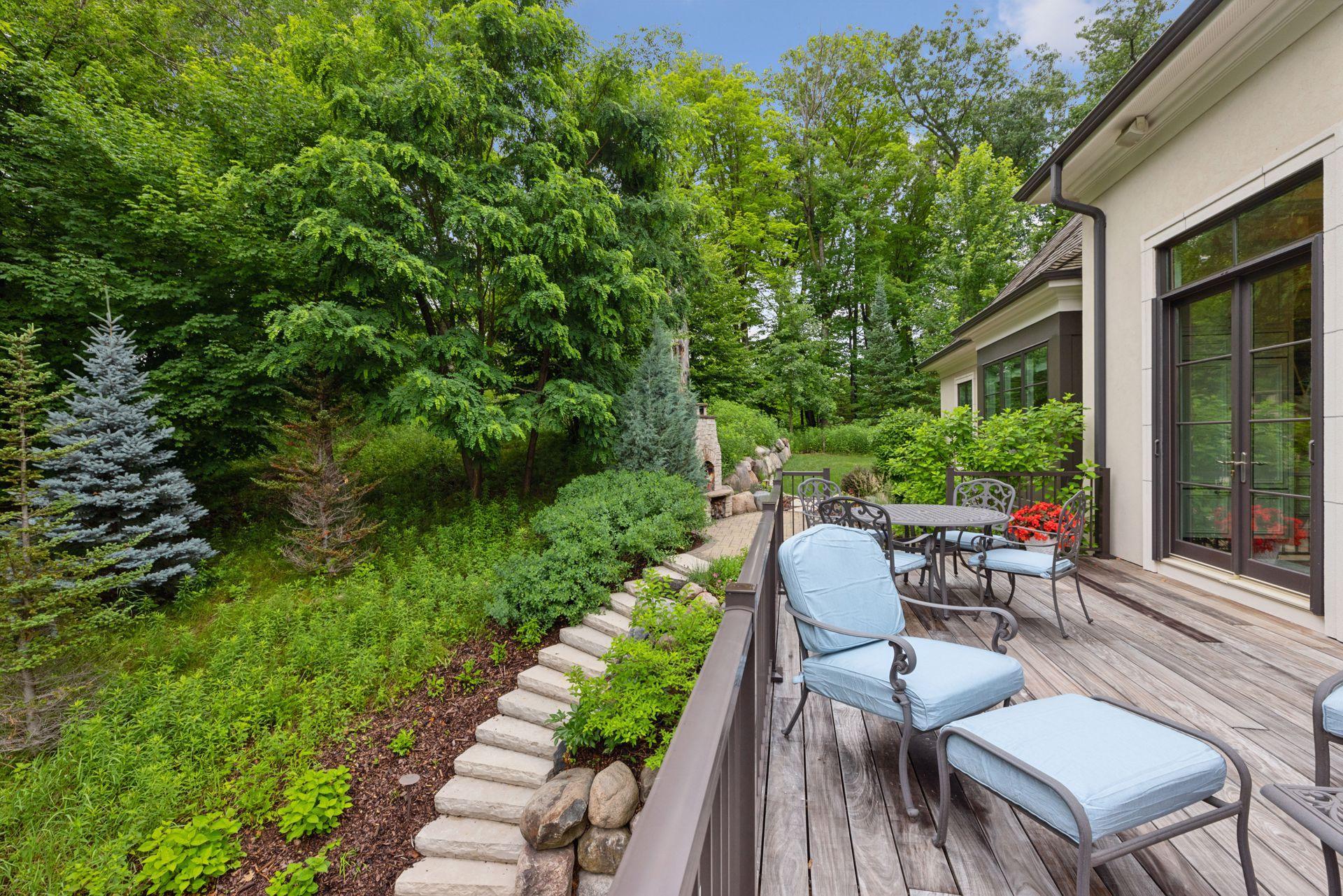 405 Carpenters Point