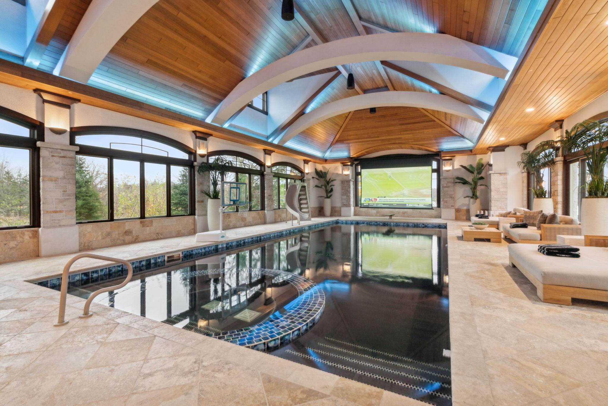 1492 Hunter Drive