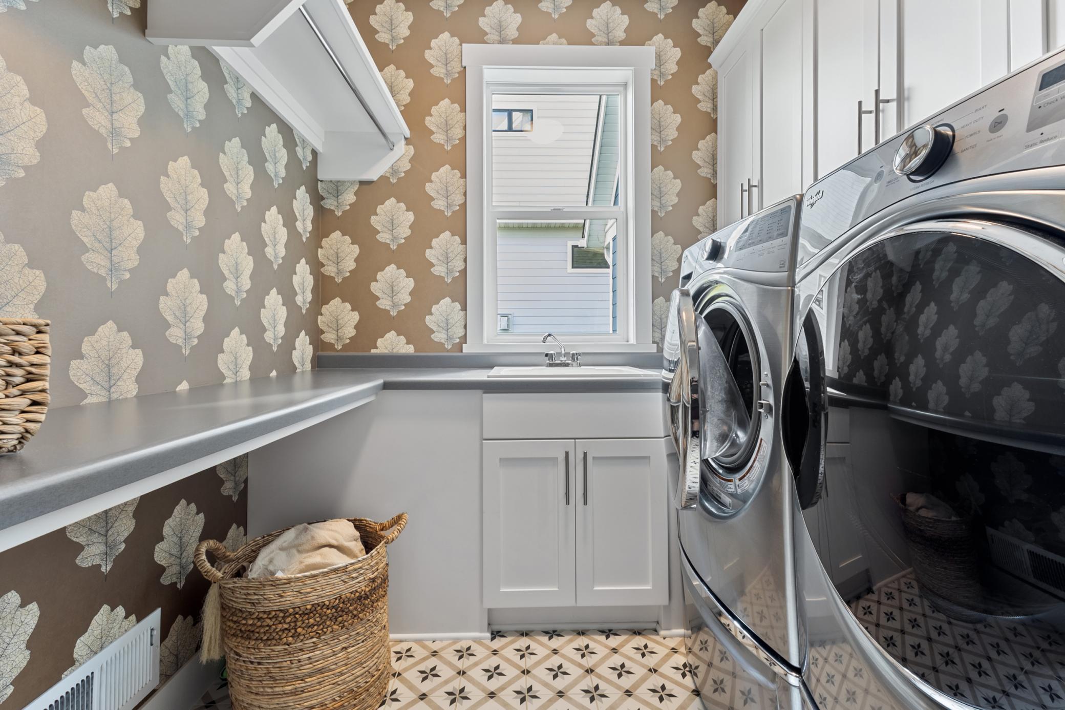 5690 Zanzibar Lane N