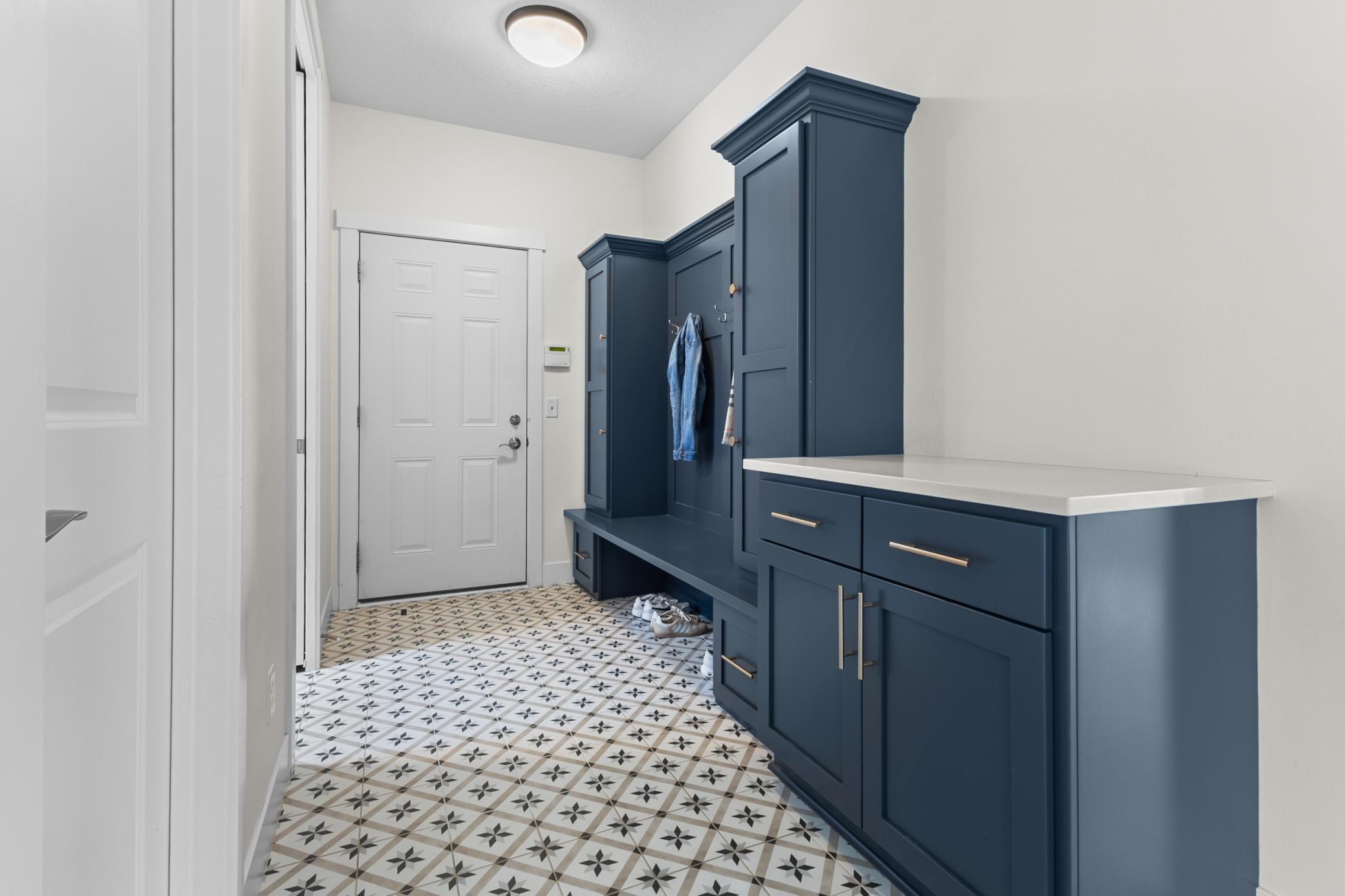 5690 Zanzibar Lane N