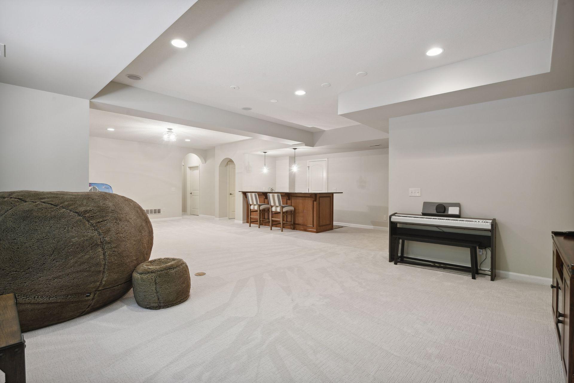 20695 Spencer Lane