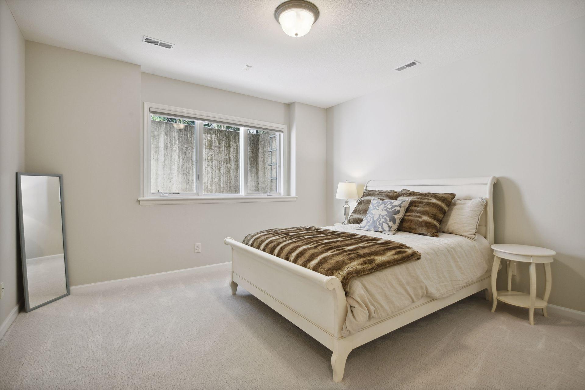 20695 Spencer Lane