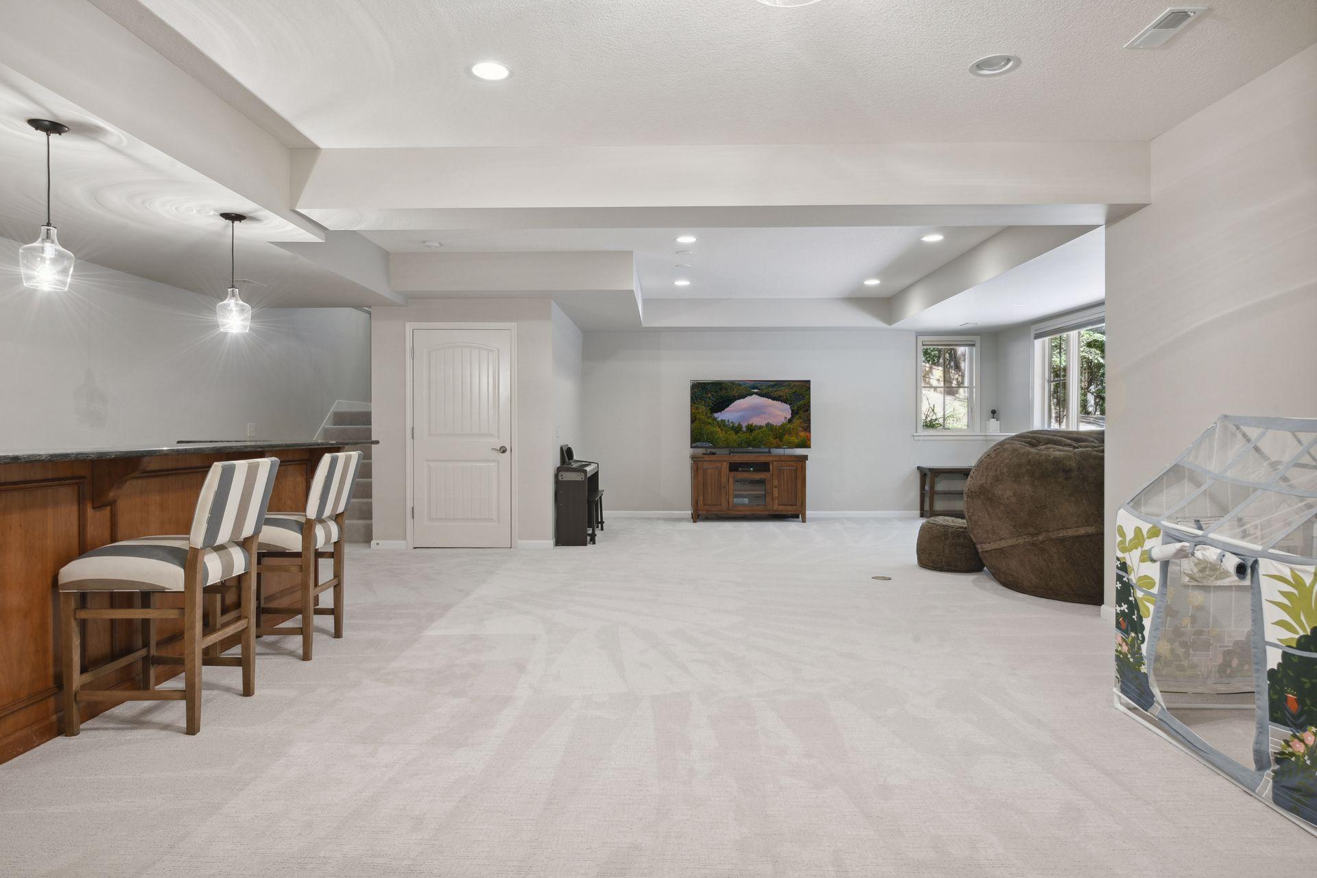 20695 Spencer Lane