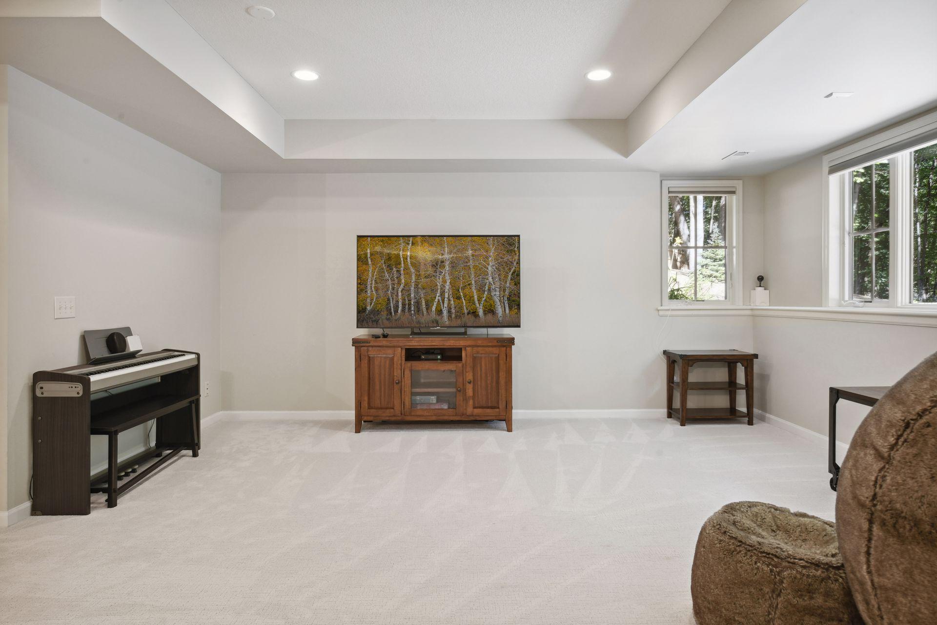 20695 Spencer Lane