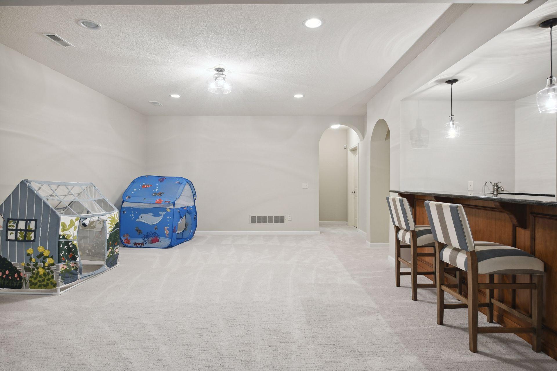 20695 Spencer Lane