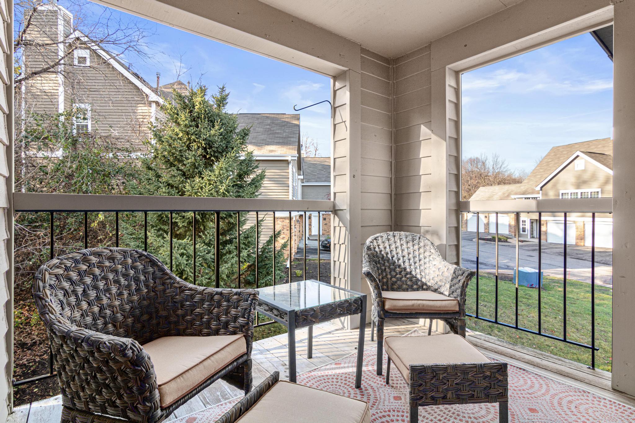 6167 Chasewood Parkway Unit: 204