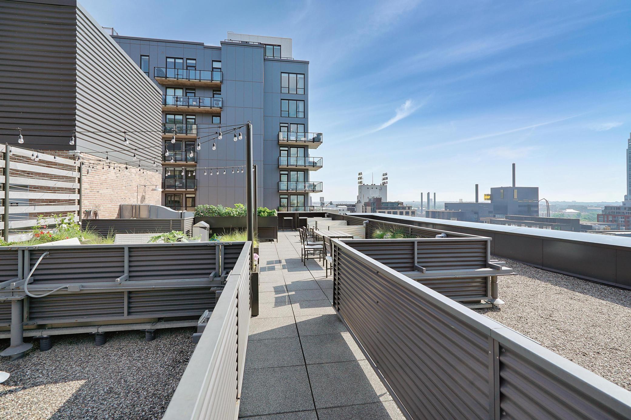 250 Park Avenue Unit: 305