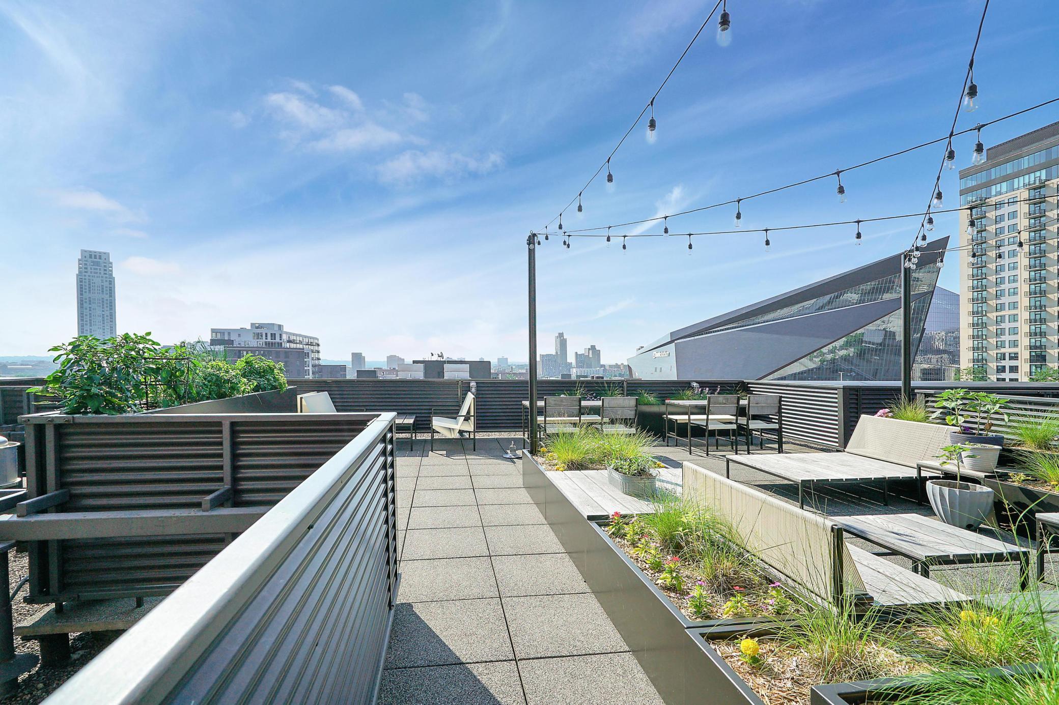 250 Park Avenue Unit: 305