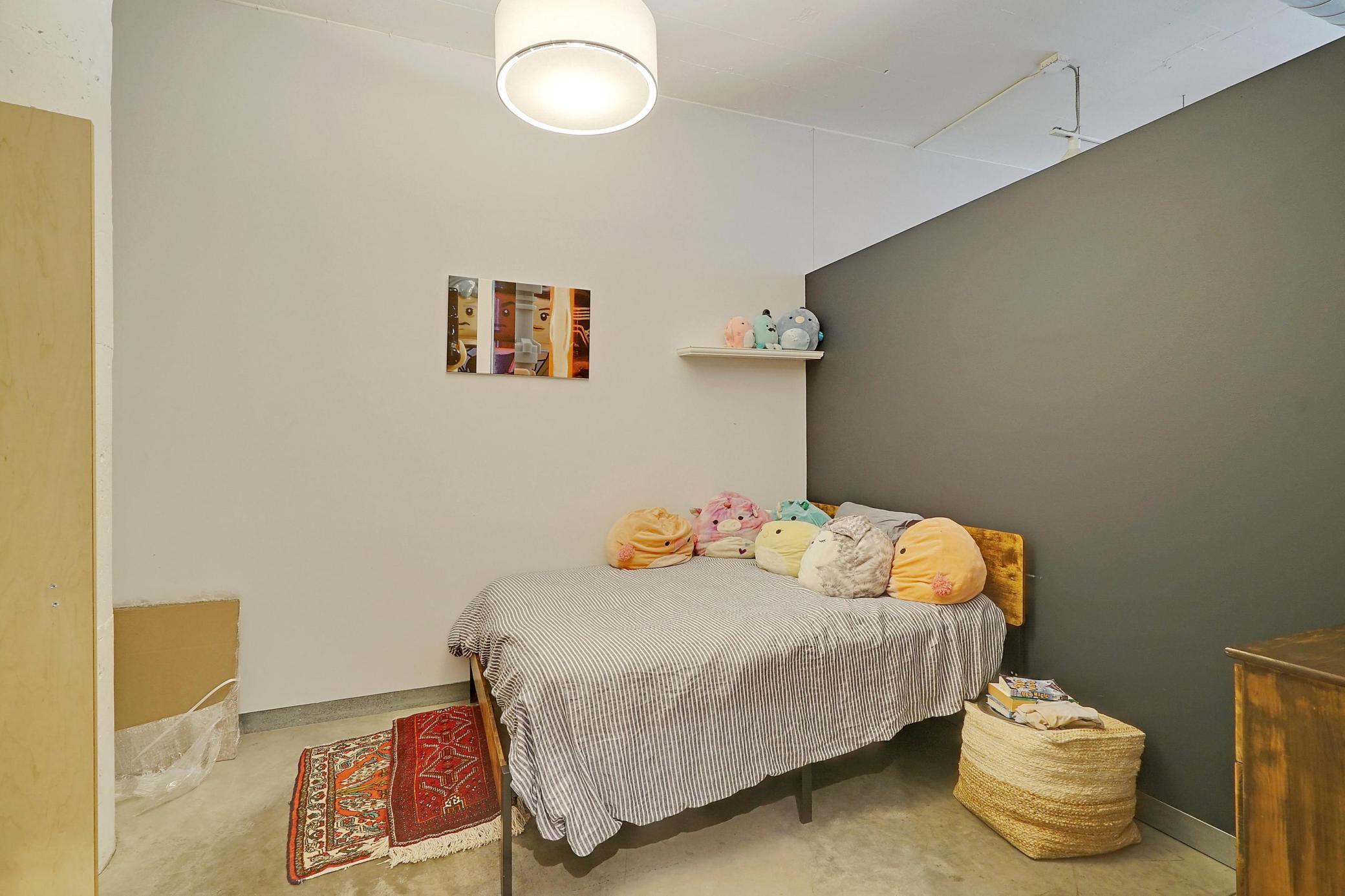 250 Park Avenue Unit: 305