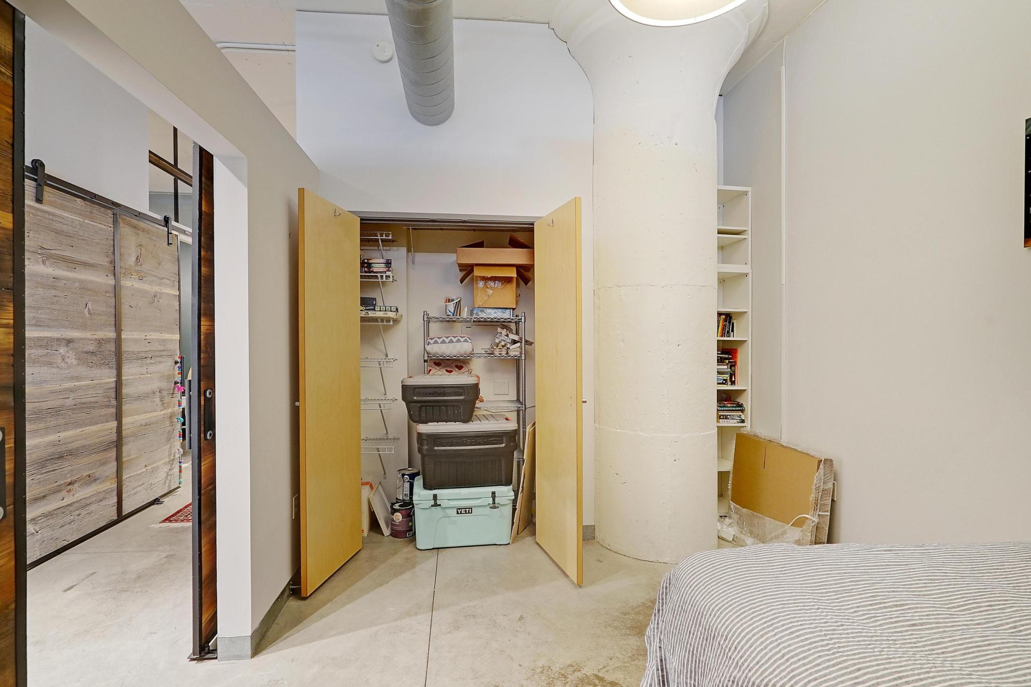 250 Park Avenue Unit: 305