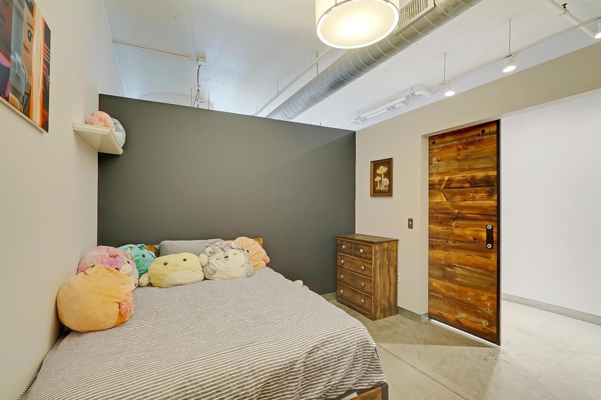 250 Park Avenue Unit: 305