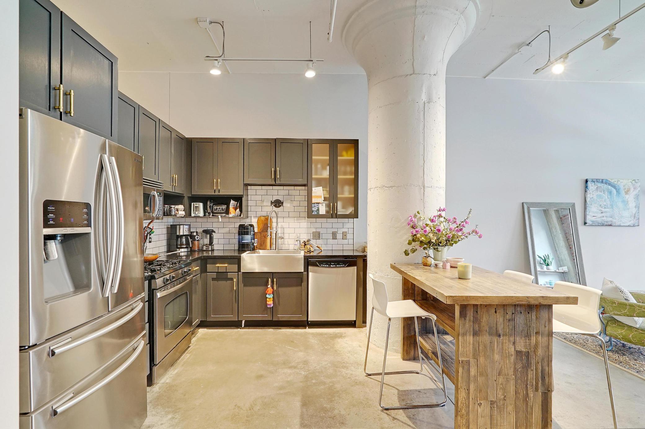 250 Park Avenue Unit: 305