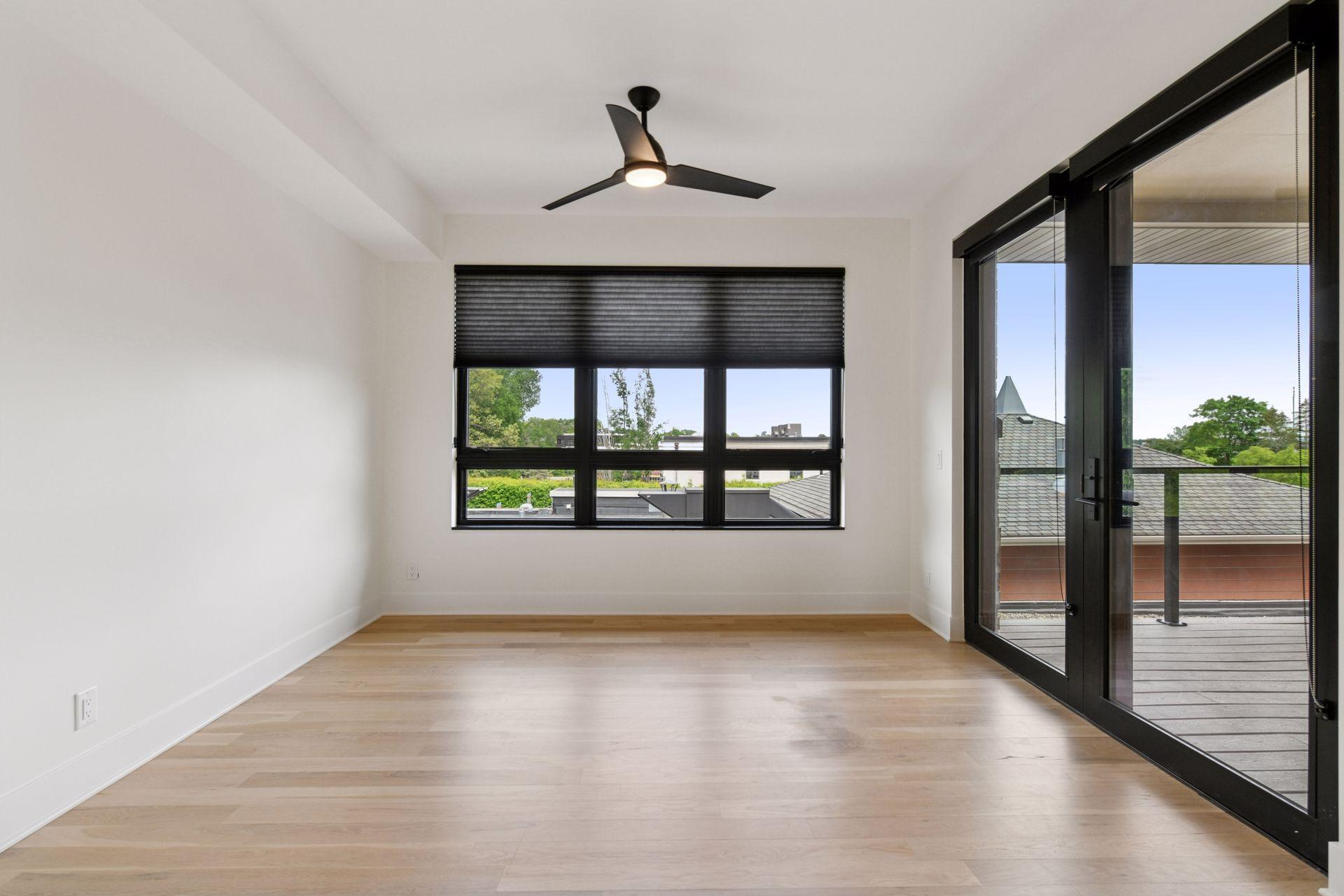 222 Ferndale Road S Unit: 207