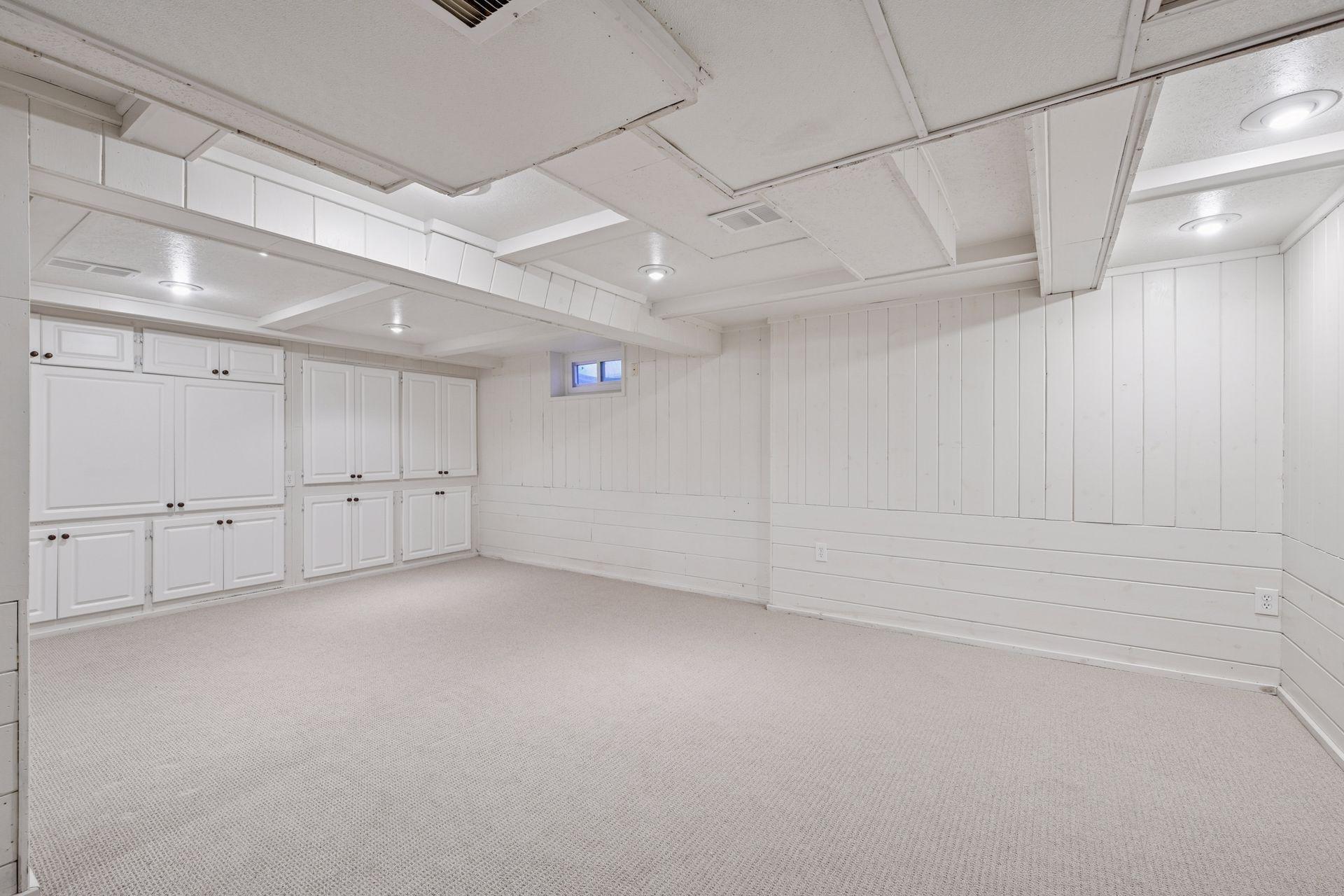 19135 Highland Avenue