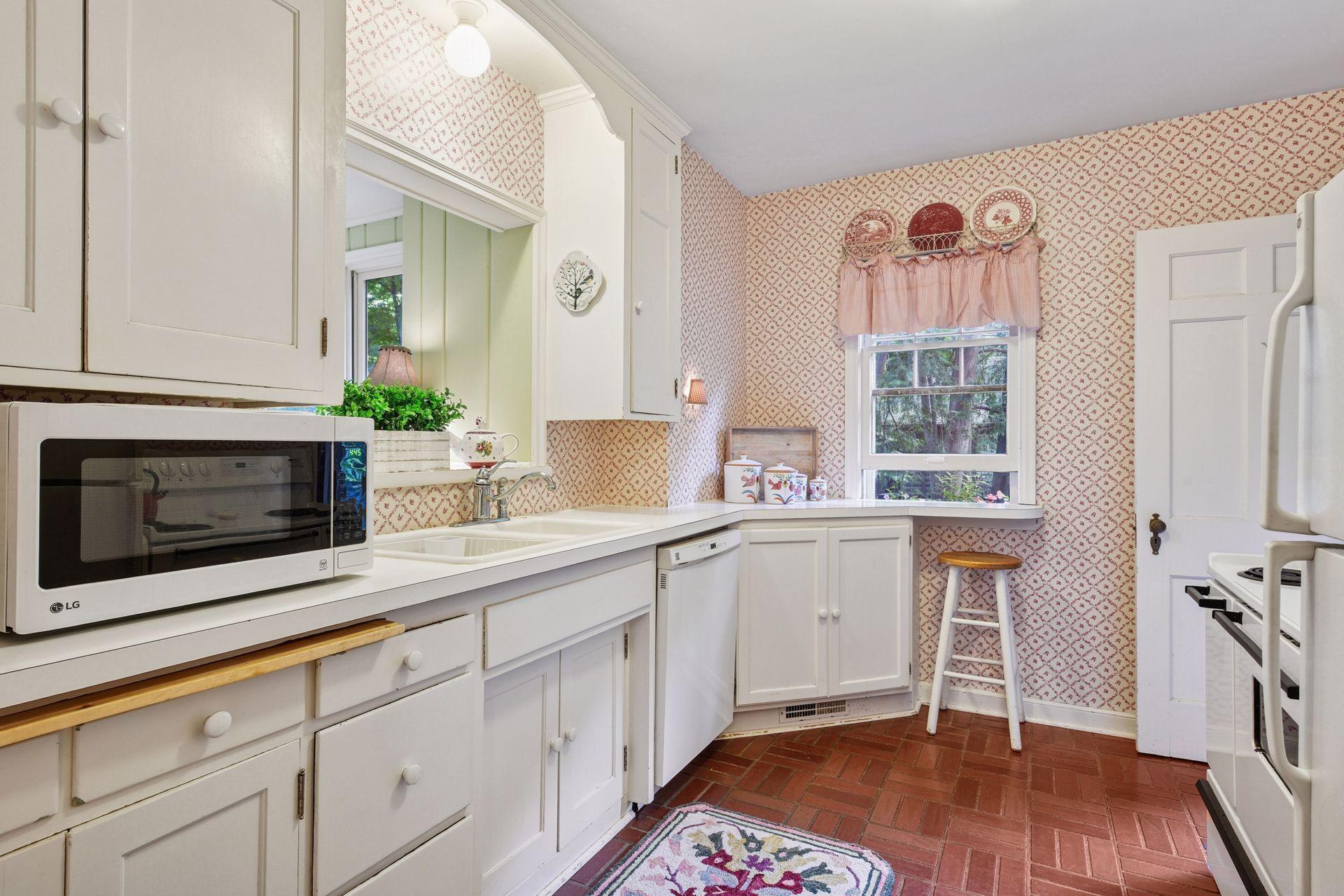 19135 Highland Avenue