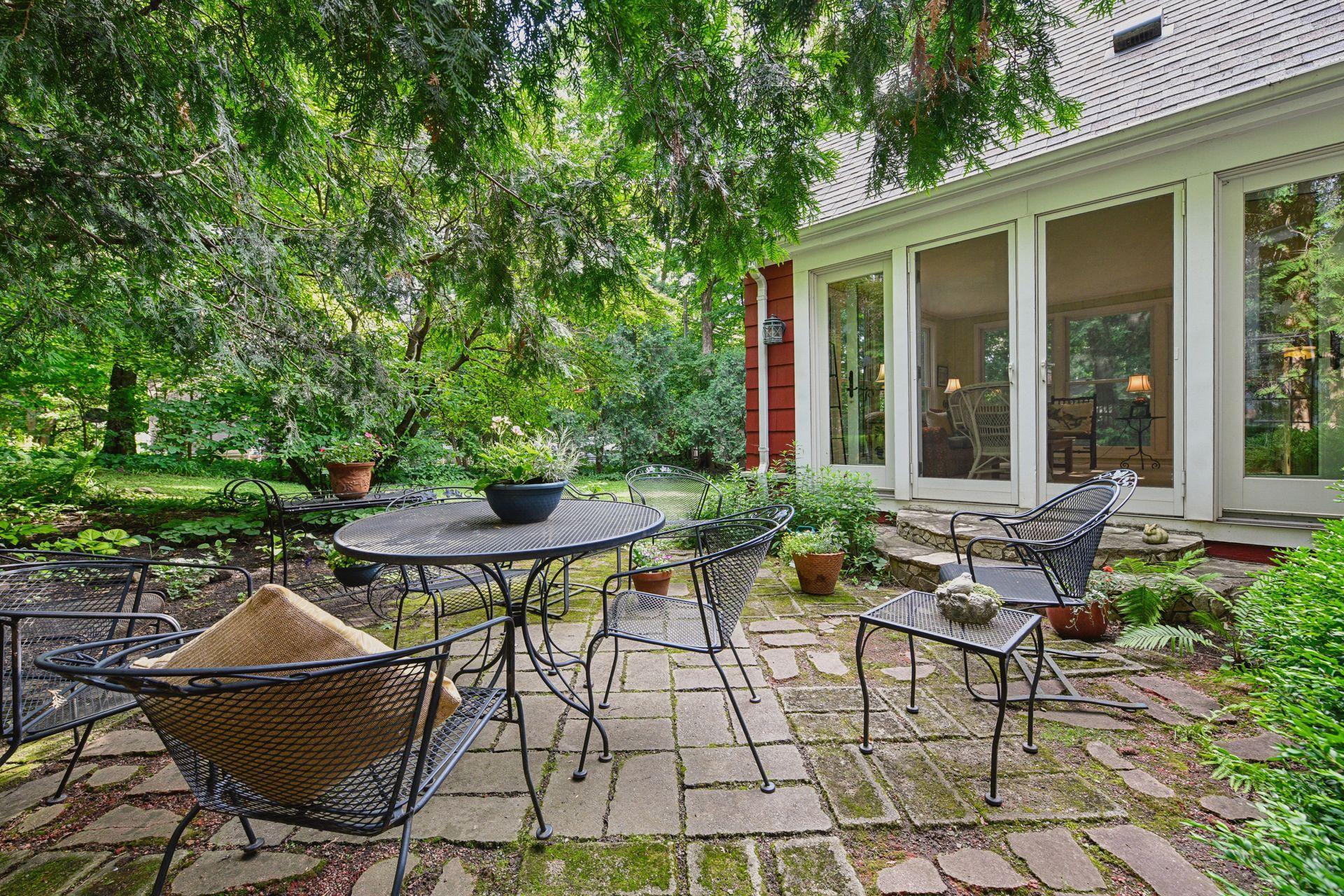 19135 Highland Avenue