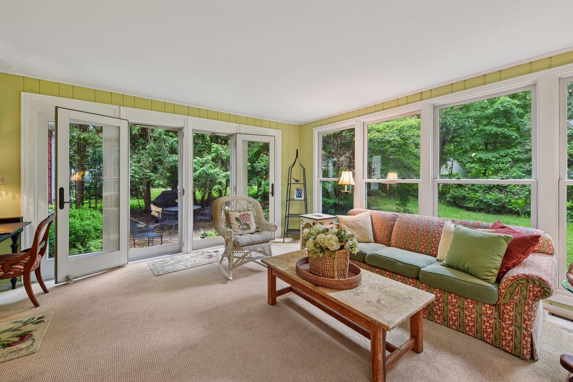 19135 Highland Avenue