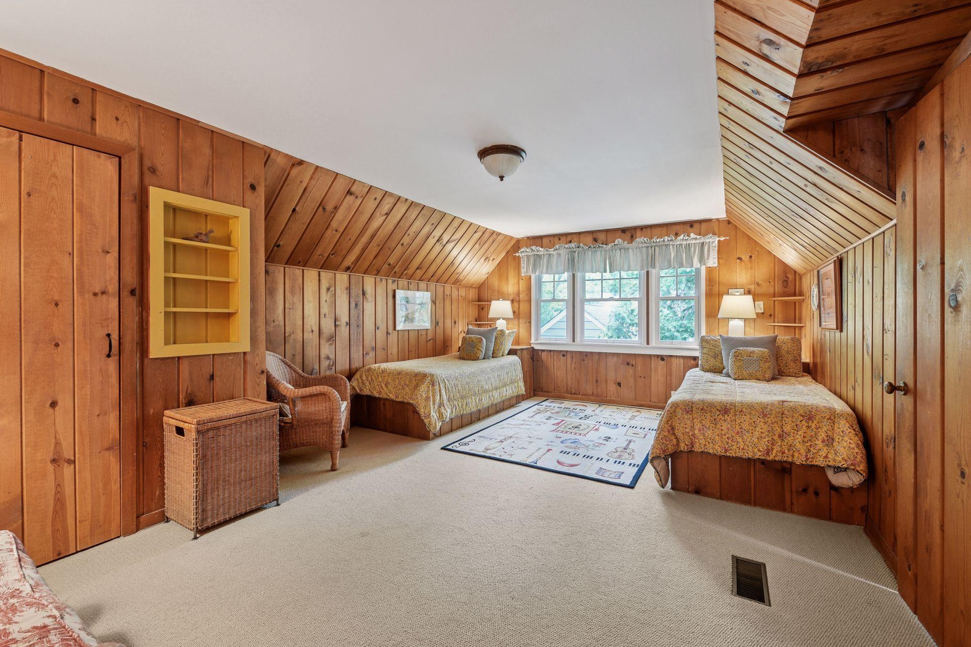 19135 Highland Avenue