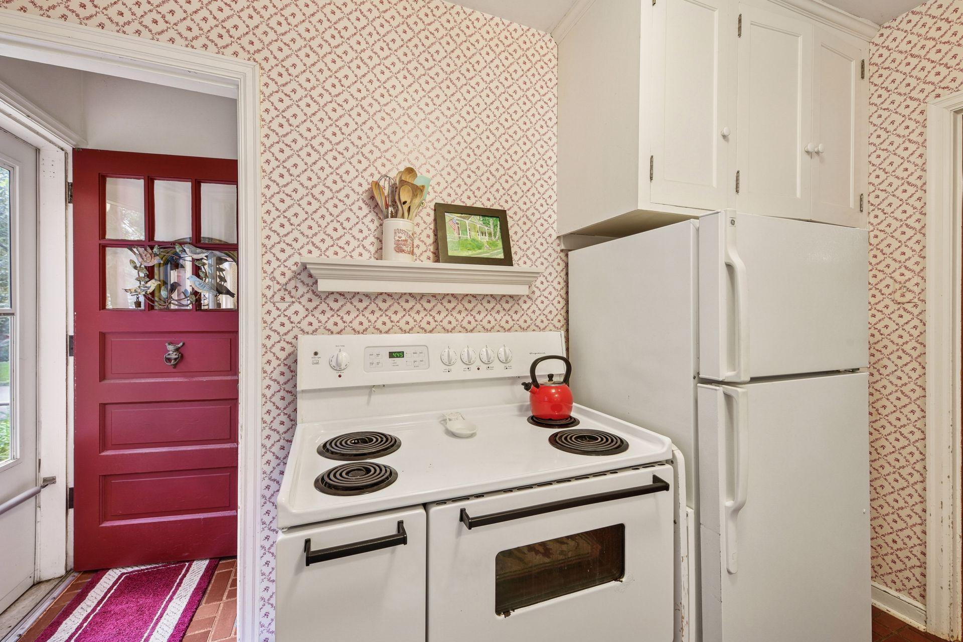 19135 Highland Avenue