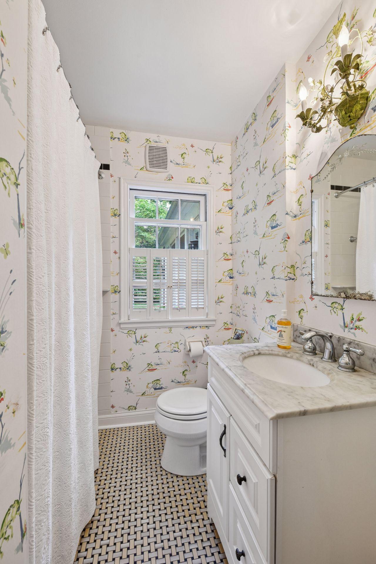 19135 Highland Avenue