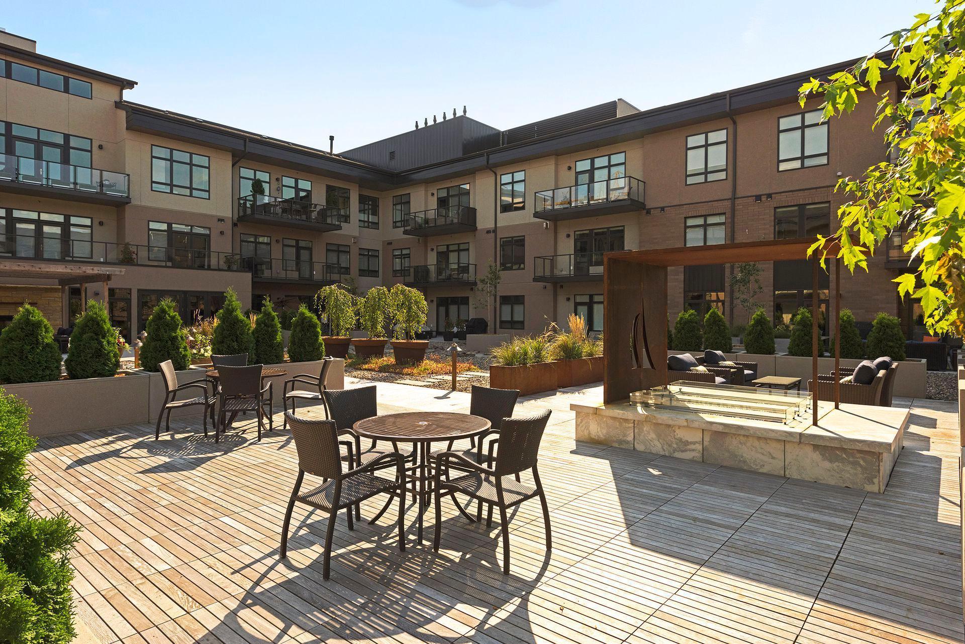 875 Lake Street N Unit: #409