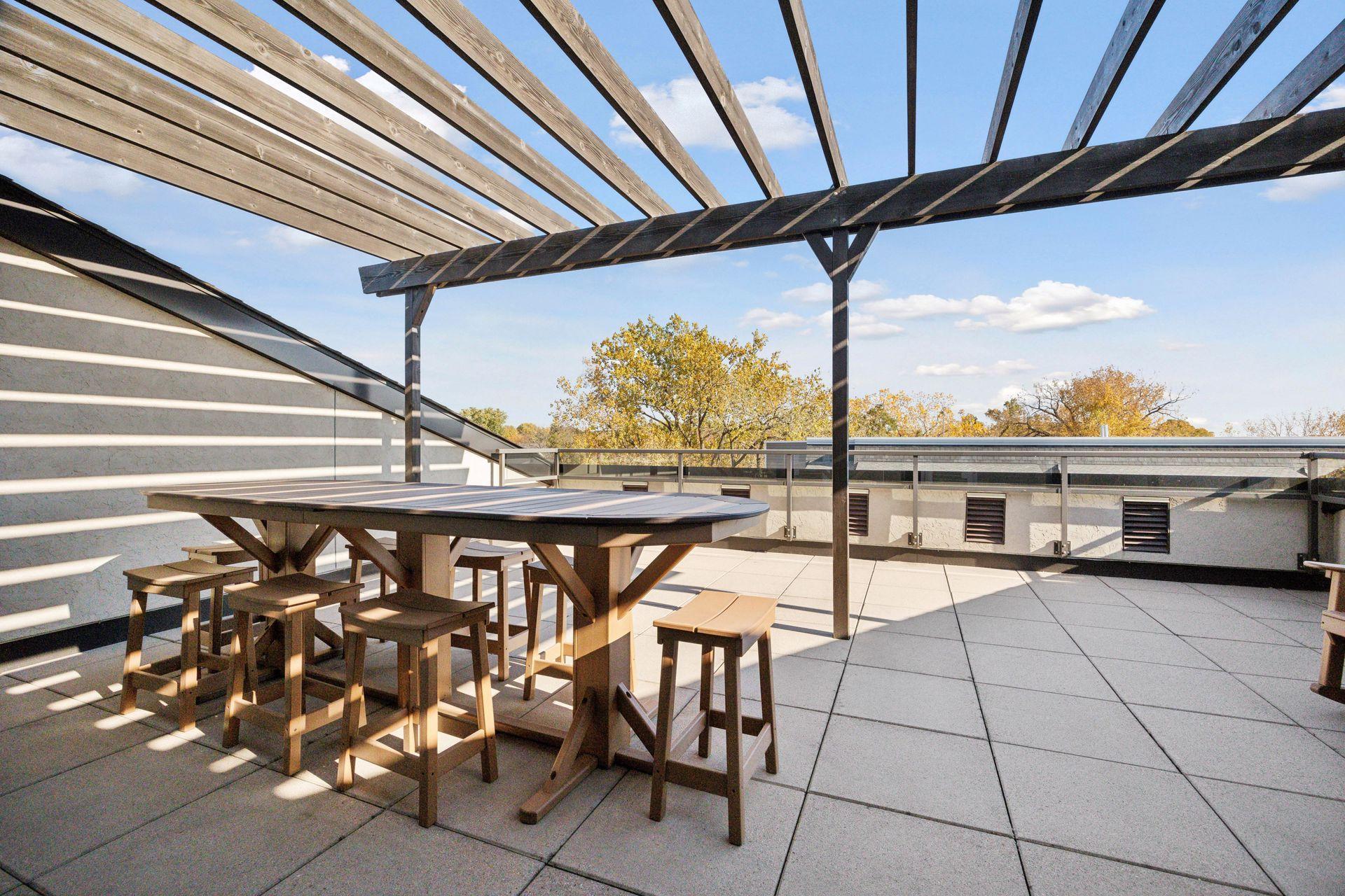 875 Lake Street N Unit: #409