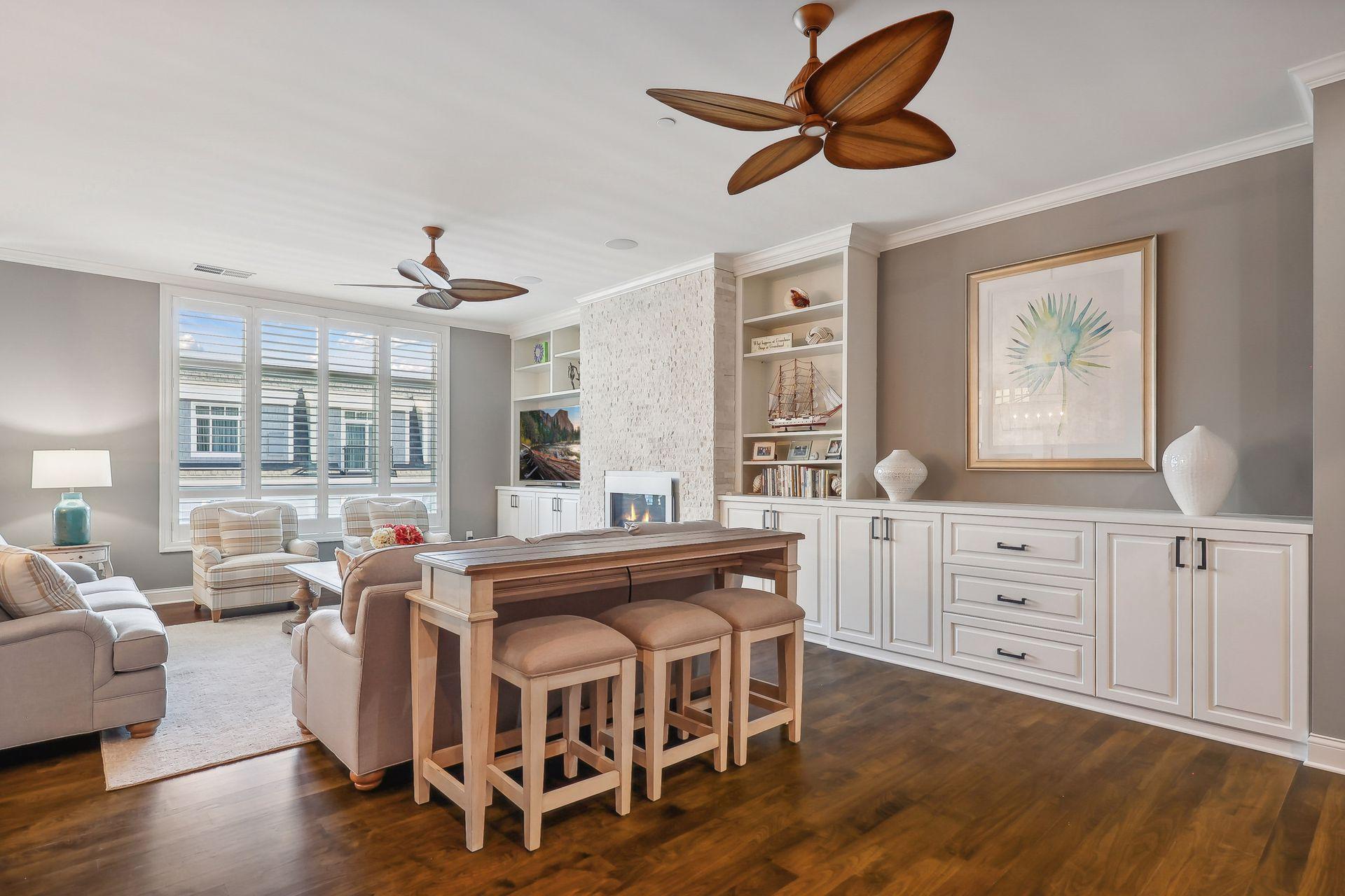 875 Lake Street N Unit: #409