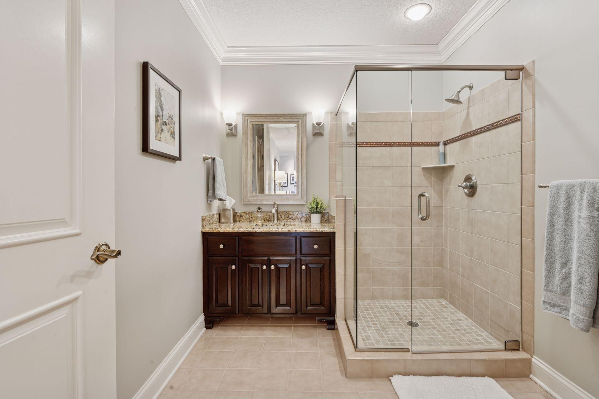 21957 Minnetonka Boulevard Unit: 16