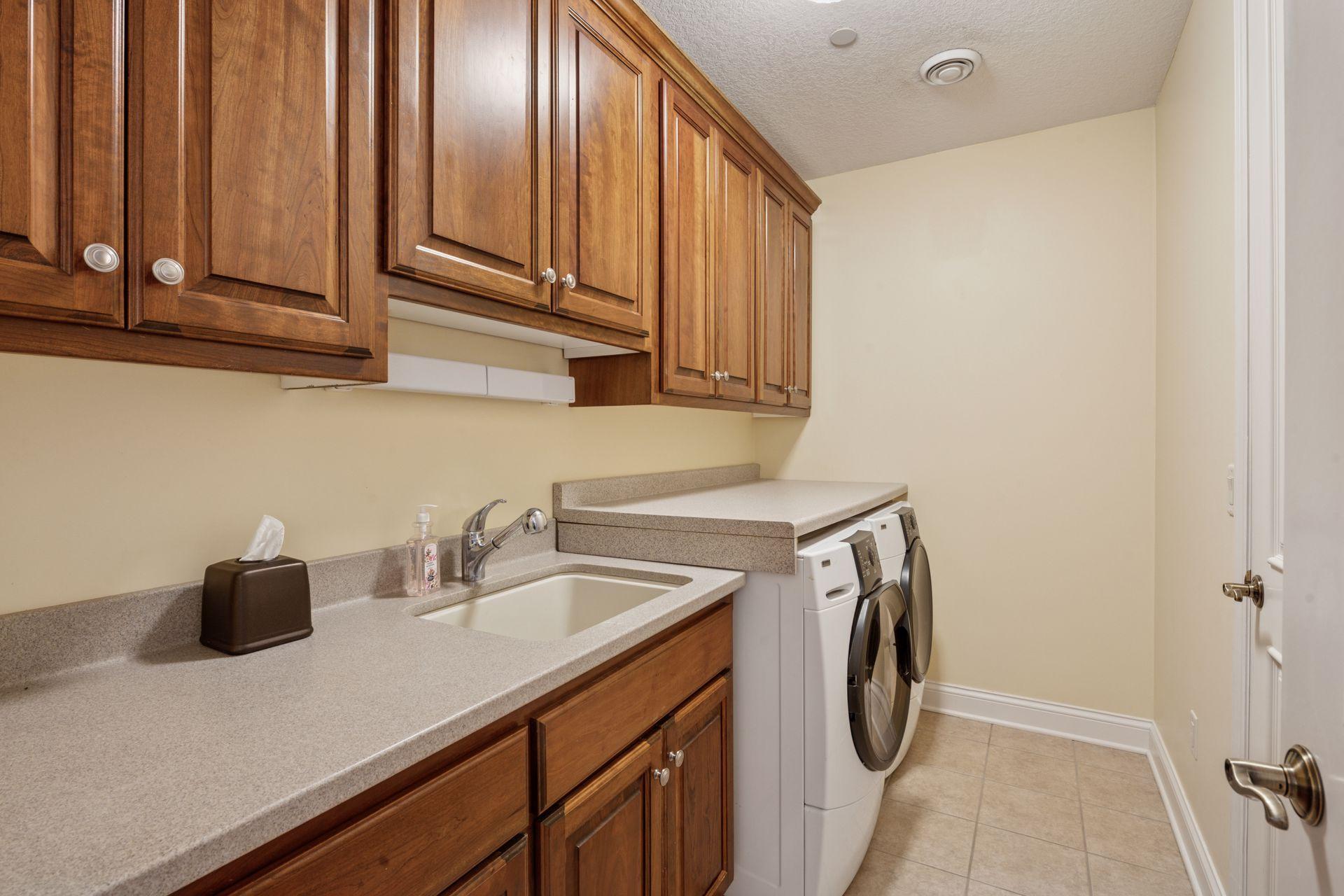 21957 Minnetonka Boulevard Unit: 16