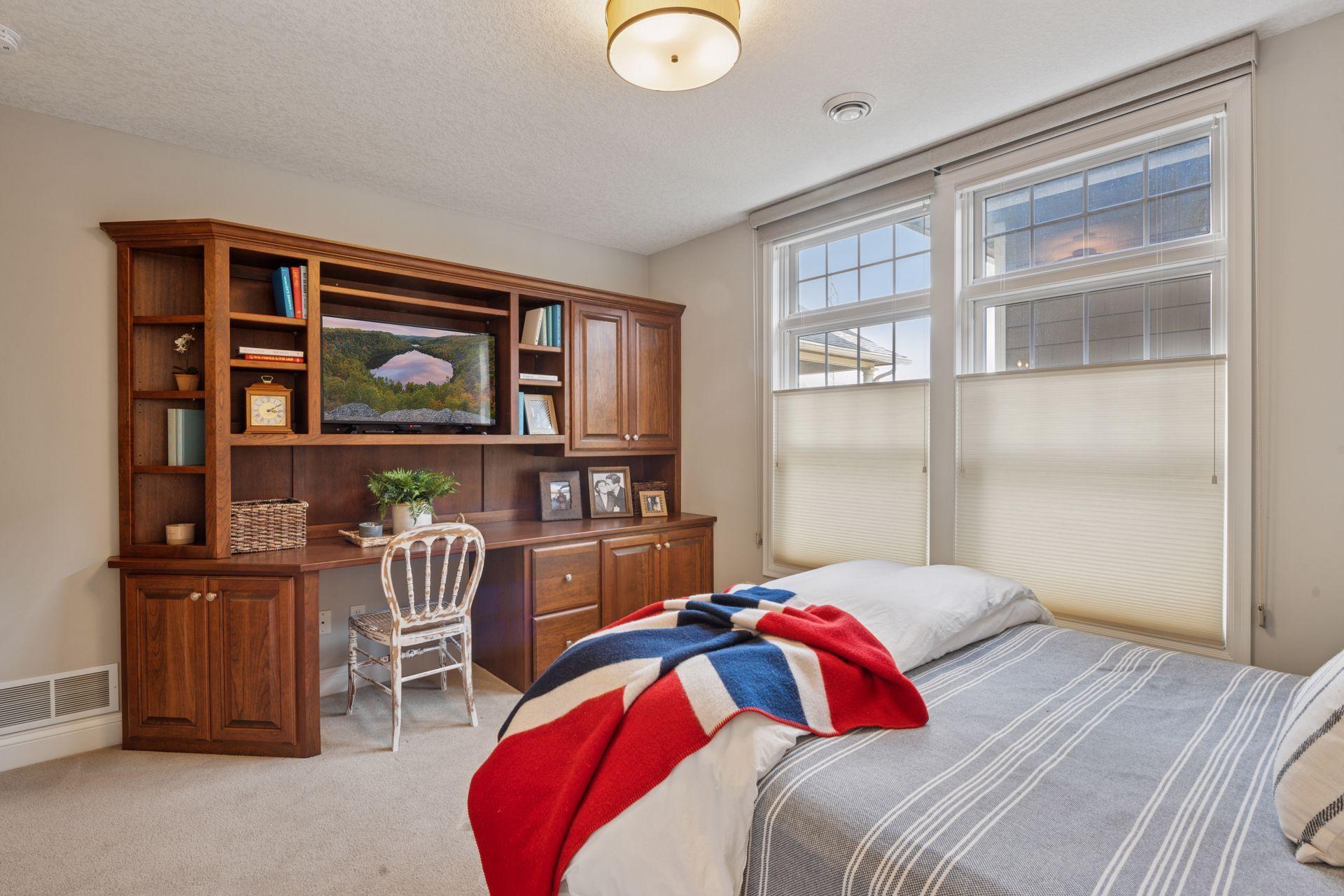 21957 Minnetonka Boulevard Unit: 16