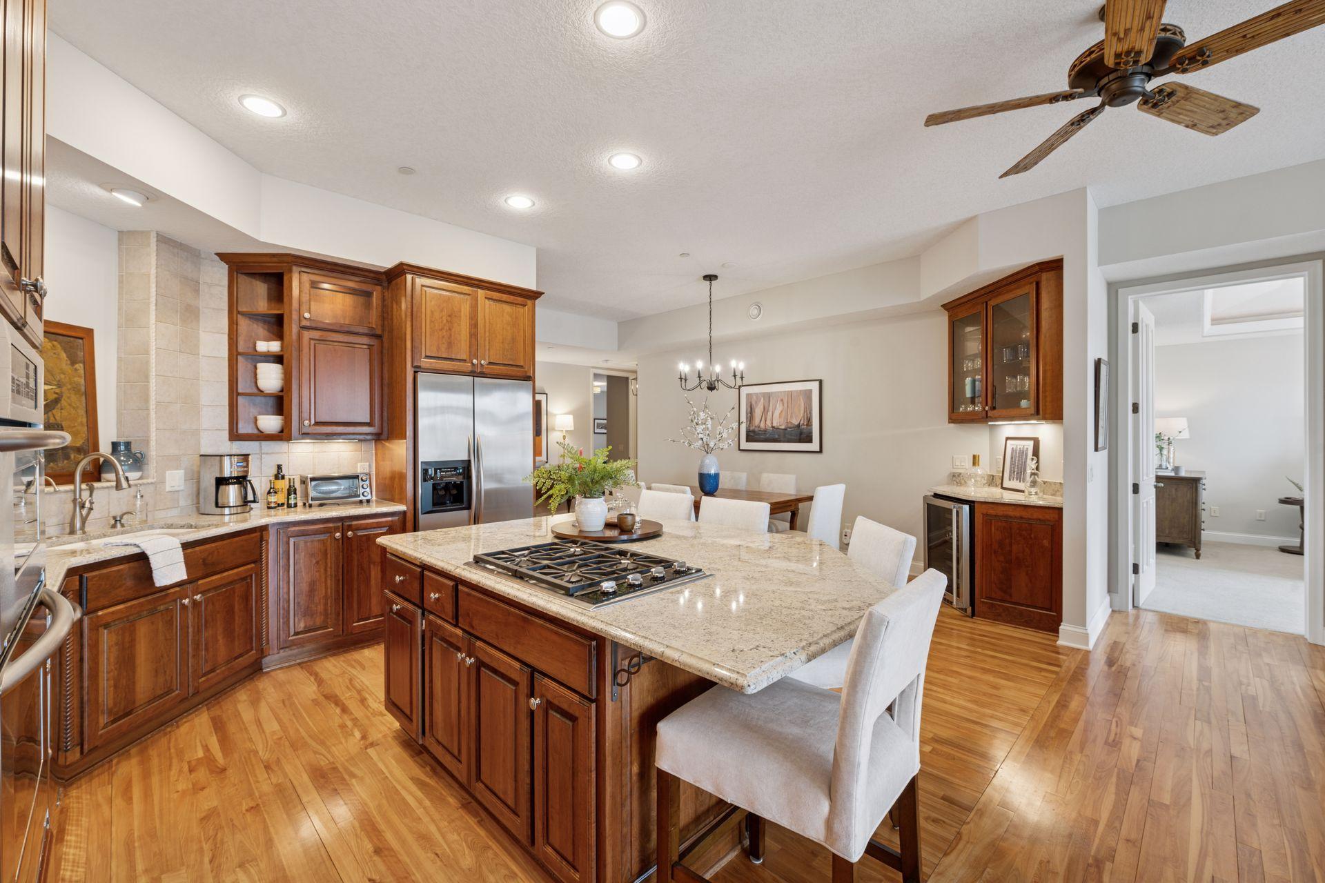 21957 Minnetonka Boulevard Unit: 16
