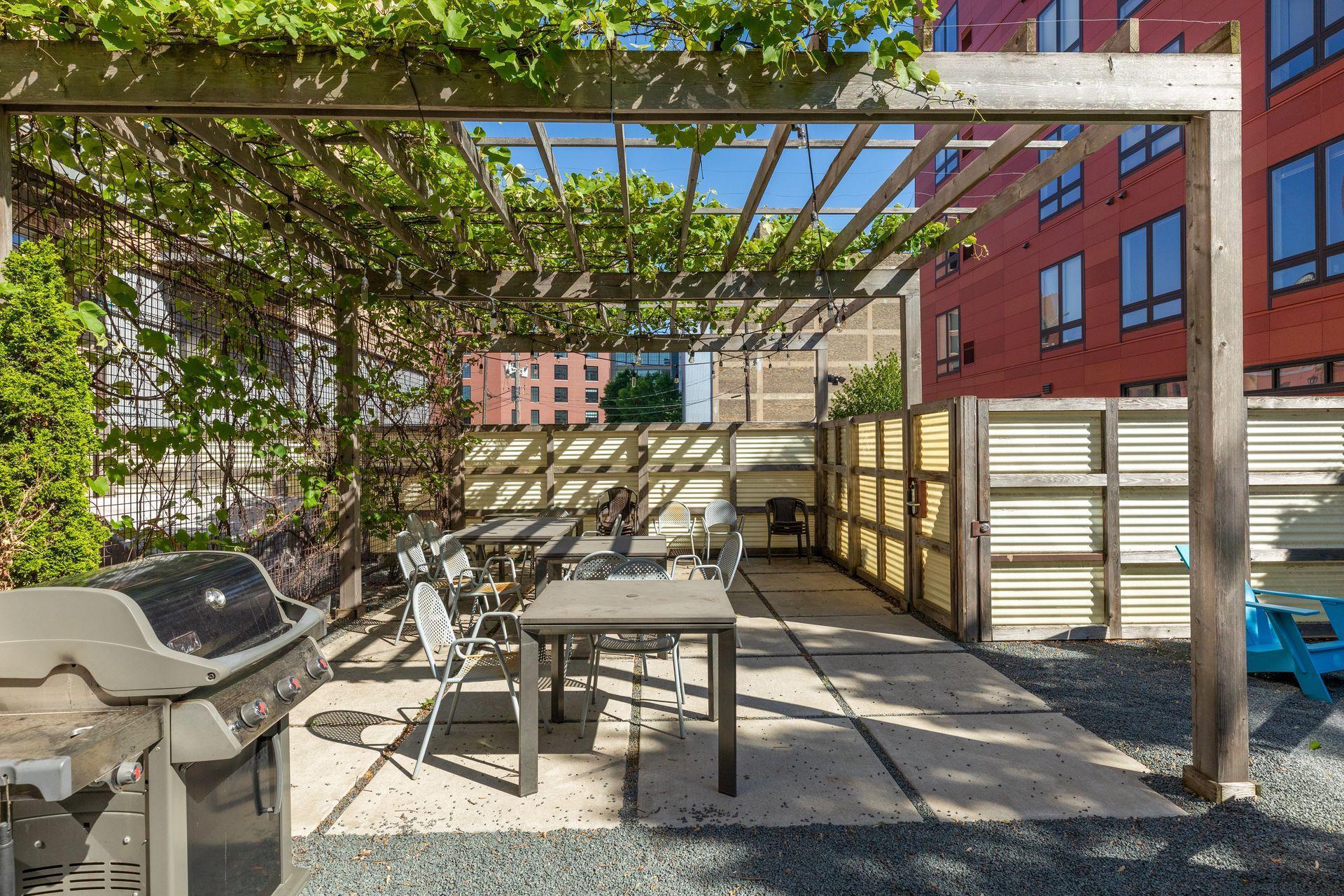 801 Washington Avenue N Unit: 316