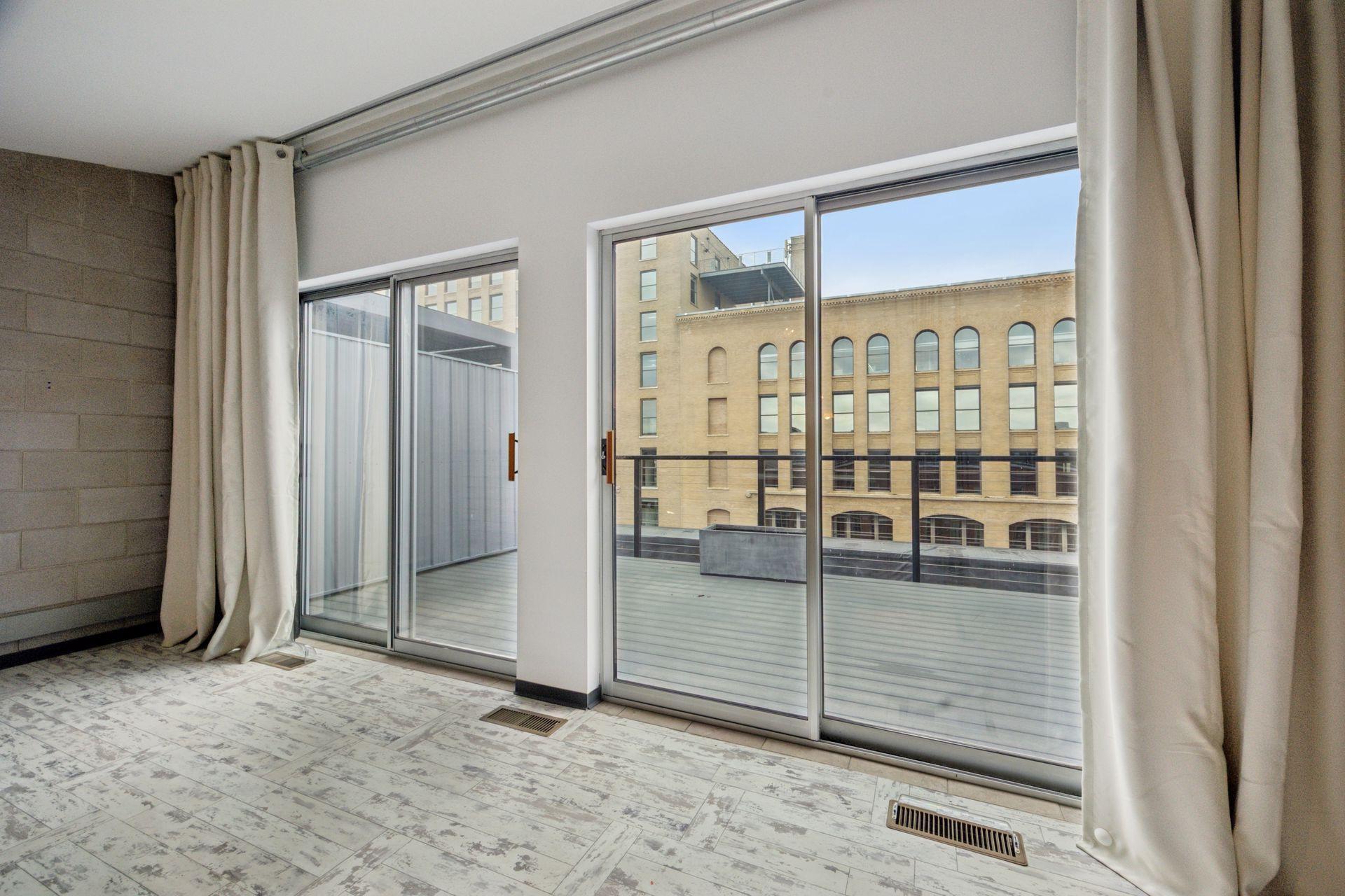 801 Washington Avenue N Unit: 316